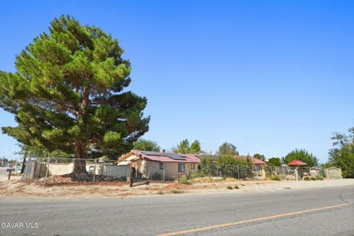 /international/us/9555-e-avenue-t14-littlerock-ca-110102994625/