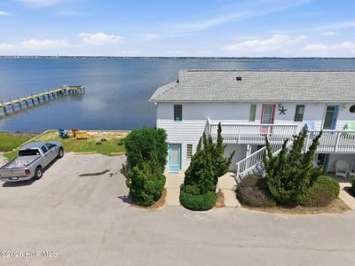 /international/us/2306-emerald-drive-emerald-isle-nc-110119543780/