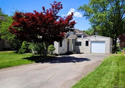 /international/us/7044-desmond-road-waterford-twp-mi-110108578428/