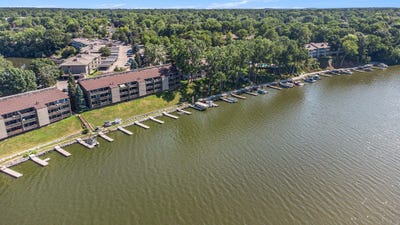 /international/us/1740-cliffs-landing-ypsilanti-mi-110101102208/