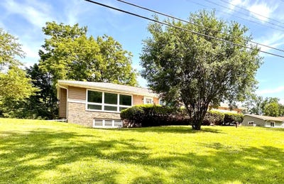 /international/us/9615-402nd-ave-genoa-city-wi-110109191637/