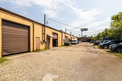 /international/us/1301-171st-street-east-hazel-crest-il-110094364502/