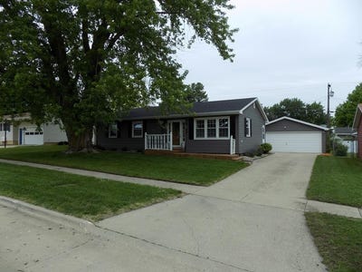 /international/us/1210-25th-avenue-n-fort-dodge-ia-110108206850/