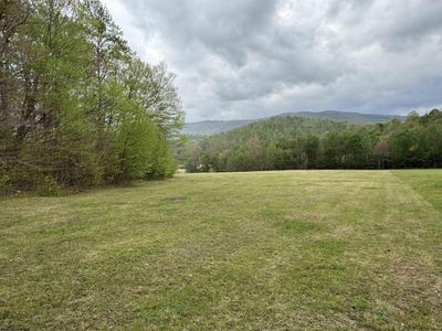 /international/us/route-15-rr-valley-head-wv-110108097955/
