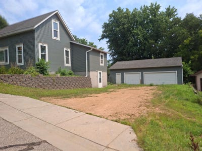 /international/us/321-3rd-street-w-carver-mn-110109790398/