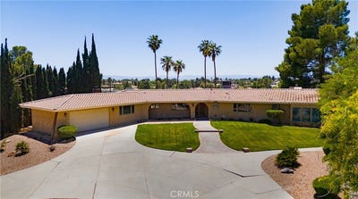 /international/us/19459-shasta-road-apple-valley-ca-110097647819/?lang=zh-tw