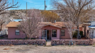 /international/us/8980-highway-187-garfield-nm-110105288632/