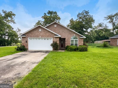 /international/us/109-corene-avenue-glennville-ga-110119595120/
