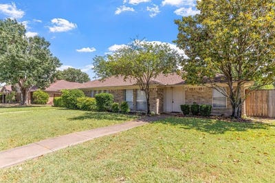 /international/us/2016-auburn-drive-richardson-tx-110099673646/
