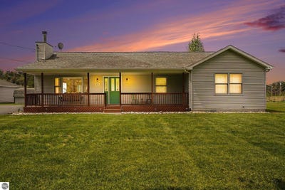 /international/us/437-4th-street-lupton-mi-110108207850/