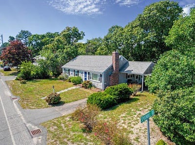 /international/us/239-swan-river-road-west-dennis-ma-110110104913/