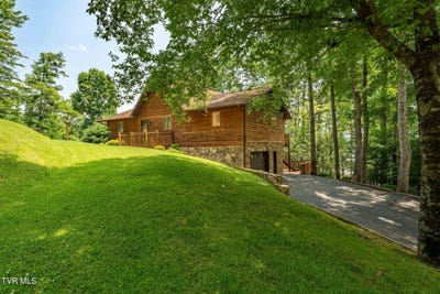 /international/us/196-hiddenwood-drive-mountain-city-tn-110108581308/