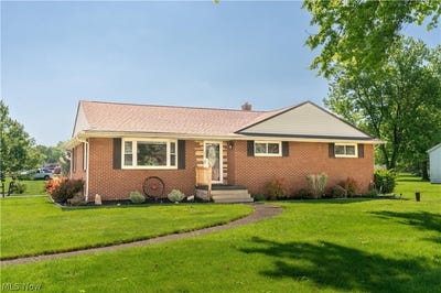 /international/us/4260-broadway-avenue-ne-louisville-oh-110108149846/