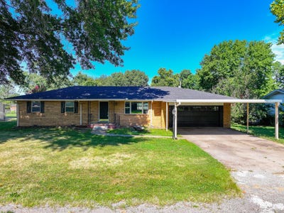 /international/us/106-n-delaware-street-grove-ok-110101191484/