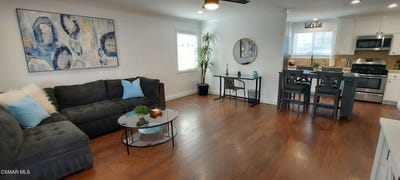 /international/us/2250-magnolia-street-simi-valley-ca-110104588555/