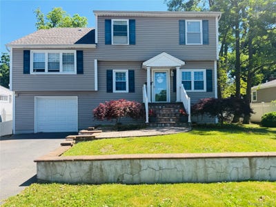 /international/us/388-n-alleghany-avenue-lindenhurst-ny-110108677937/