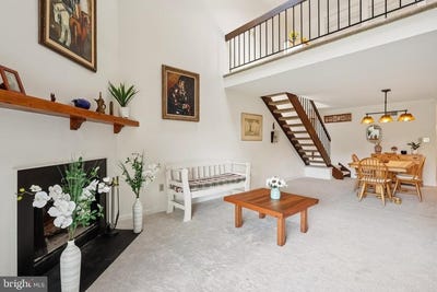 /international/us/387-westridge-circle-phoenixville-pa-110101263039/