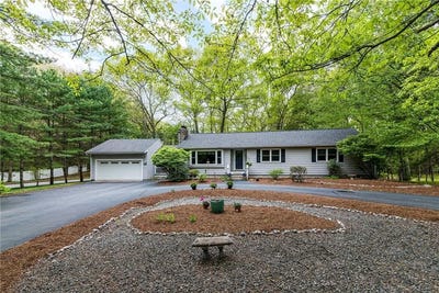 /international/us/529-shippeetown-road-east-greenwich-ri-110108009921/