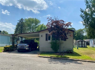 /international/us/621-sugar-pines-drive-sw-warren-oh-110109186833/