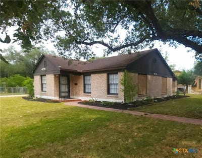 /international/us/1802-e-virginia-avenue-victoria-tx-110098881227/