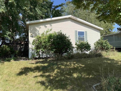 /international/us/746-charles-lane-stoughton-wi-110110174366/