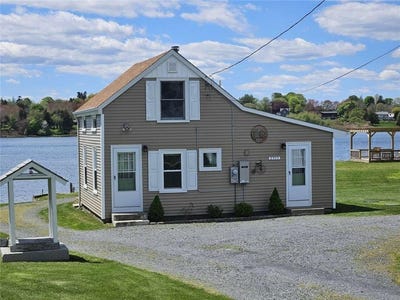 /international/us/2353-main-road-tiverton-ri-110108100338/