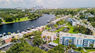 /international/us/2424-w-tampa-bay-boulevard-tampa-fl-110101953445/