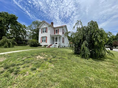 /international/us/302-danville-street-lancaster-ky-110108567783/