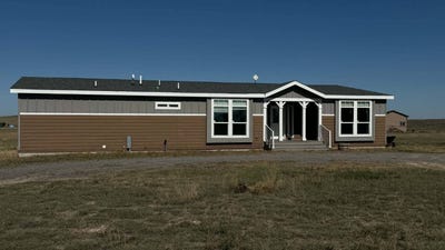 /international/us/30637-county-road-39-wray-co-110120537995/