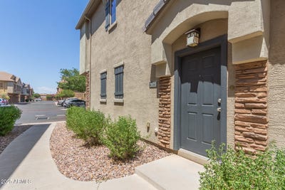/international/us/1350-s-greenfield-road-mesa-az-110100834885/