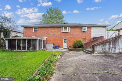 /international/us/217-weymouth-street-upper-marlboro-md-110100528438/