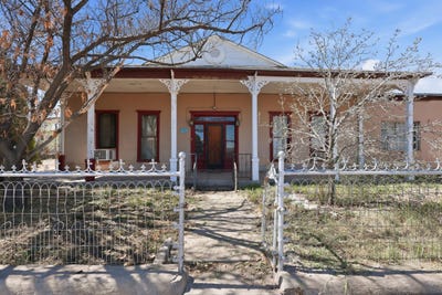 /international/us/303-eaton-avenue-socorro-nm-110106443047/