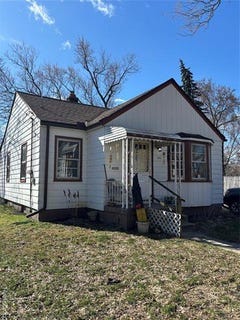 /international/us/2218-kentucky-avenue-flint-mi-110106432699/