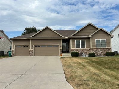 /international/us/400-n-14th-avenue-winterset-ia-110102287879/