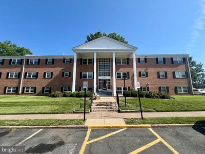 /international/us/120-4-washington-st-ne-7-leesburg-va-110100808107/