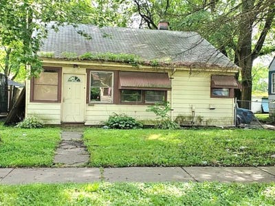 /international/us/14753-perry-avenue-south-holland-il-110120040217/