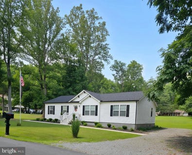 /international/us/64-pine-road-louisa-va-110120147126/