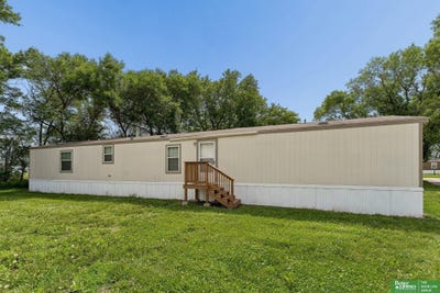 /international/us/1075-w-8th-street-north-bend-ne-110108502943/