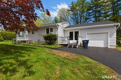 /international/us/288-woodstock-avenue-putnam-ct-110107716590/