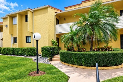 /international/us/5333-se-miles-grant-road-stuart-fl-110120082618/