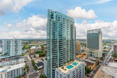 /international/us/777-n-ashley-drive-tampa-fl-110099911968/