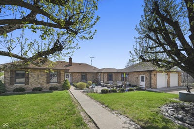 /international/us/6813-e-county-road-200-n-greensburg-in-110098451766/