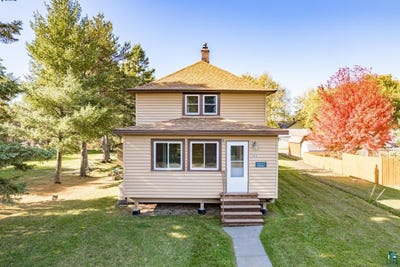 /international/us/223-97th-ave-w-duluth-mn-110120724217/