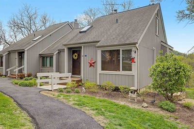 /international/us/12-cedar-bluff-lane-galena-il-110107752783/