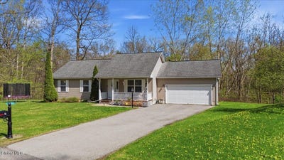 /international/us/4-mockingbird-lane-fort-edward-ny-110107802398/
