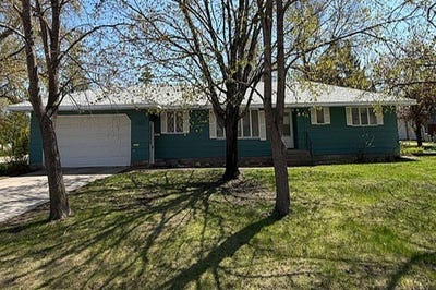 /international/us/820-mary-ave-n-fosston-mn-110107539769/