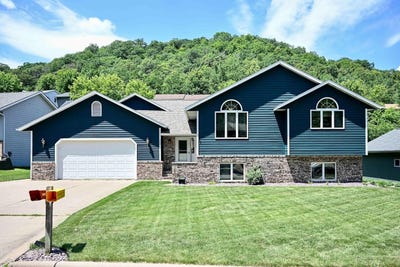 /international/us/1475-48th-avenue-winona-mn-110109133105/