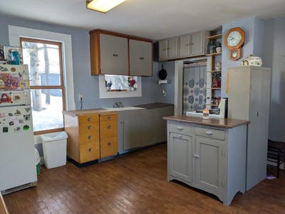 /international/us/21737-wilson-street-grand-marais-mi-110104155071/