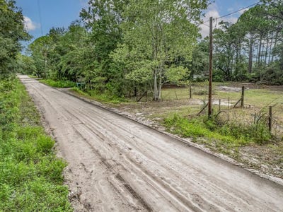 /international/us/129-mississippi-avenue-panacea-fl-110101358521/
