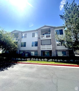 /international/us/1162-e-6600-s-murray-ut-110101102036/